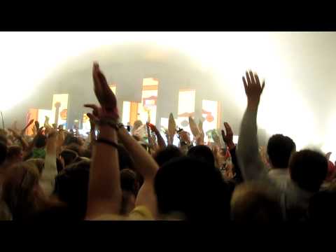 Jamming in the Electro Tent at 2011 Rocking the Daisies