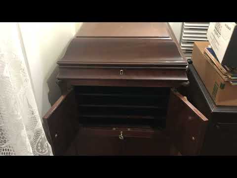 Ernestine Schumann-Heink, singing (in German) Silent Night Recorded December 8th, 1911