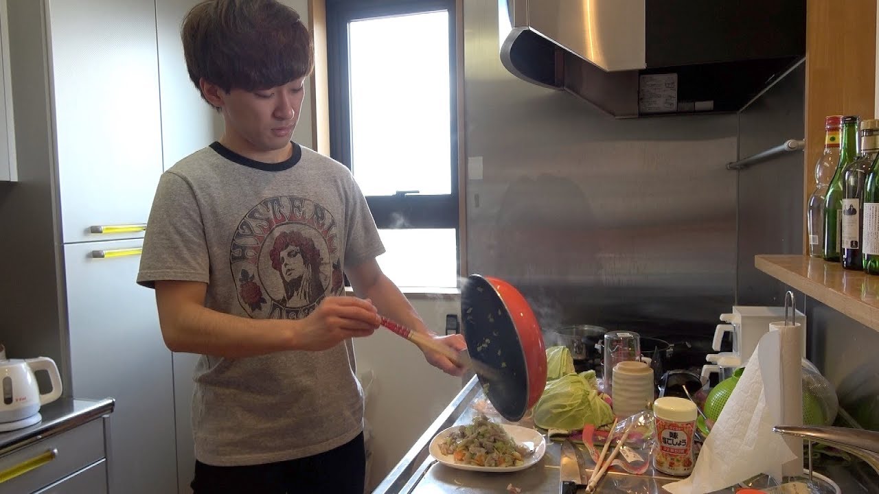 【罰ゲーム】としみつ、みんなに昼ご飯を作るの巻