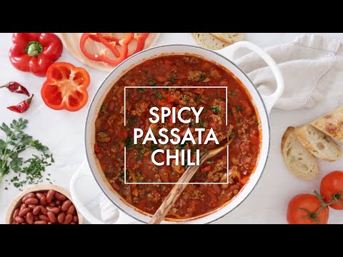 DeLallo Spicy Passata Chili with Calabrian Peppers