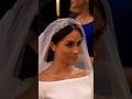 Meghan Markle: la novia que robó miradas con su vestido Givenchy #familiarealbritanica