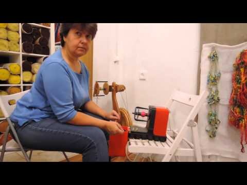 Прядение на бытовой электро-прялке. Елена Ширинова в Шкатулочке