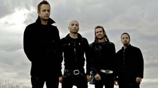 Default - It Only Hurts (Subtítulos en Español)