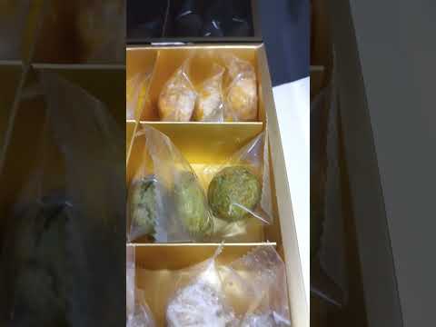 guess what's inside the box #food #shortvideo #youtubeshorts #cooking #cake #asmr