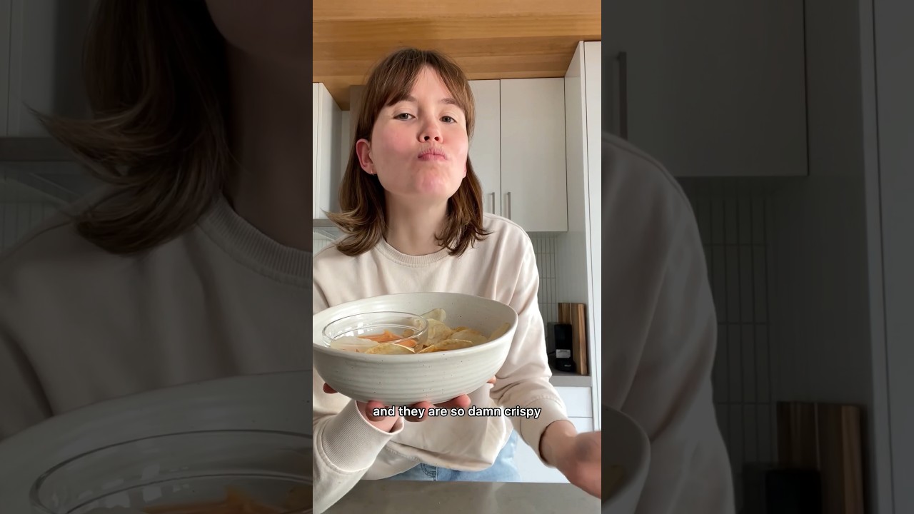 2 ingredient microwave chippies are a food trend that seriously slaps - cheap, easy, fun #recipe