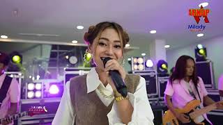 Download lagu (Versi Karaoke)Top Topan Kulo pun angkat tangan - Vita Alvia - Karaoke Tanpa Vokal mp3 Download lagu (Versi Karaoke)Top Topan Kulo pun angkat tangan - Vita Alvia - Karaoke Tanpa Vokal mp3