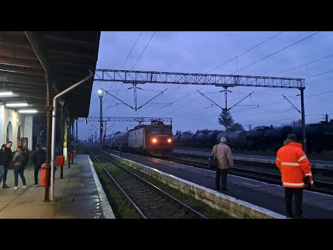 Tren de dimineață ploioasa la Verești