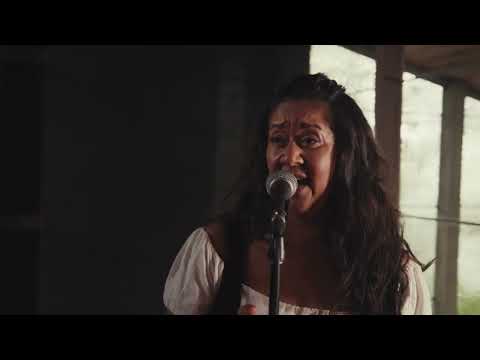 Vika & Linda – I Miss You In The Night (Live At Robin Boyd Walsh Street House)