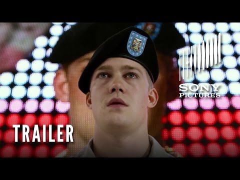 Billy Lynn's Long Halftime Walk (2016) Official Trailer