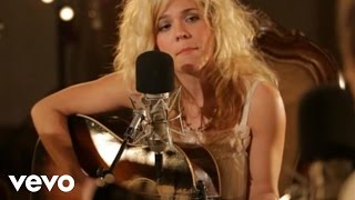 The Band Perry - Independence (Live From Oceanway Studios, Nashville 2010)