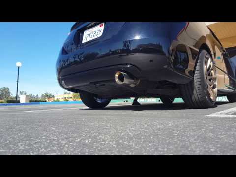 2006 honda civic ex with Magnaflow exhaust.. :)