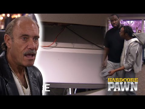 Cold Blooded Robbery! | Hardcore Pawn | Season 7 | Episode 7