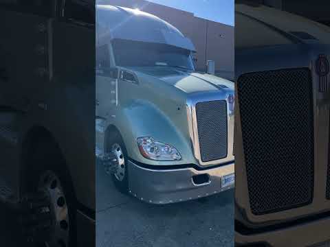Thumbnail for Kenworth exhaust leak #fyp #bellowspipe #flexpipe #peterbilt #problems #fyp #viral #trending #wow by Kenworth, Peterbilt