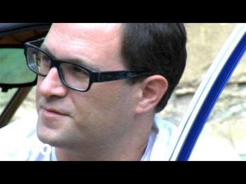 Maximum Balloon - Behind The Scenes Of The Maximum Balloon Photoshoot