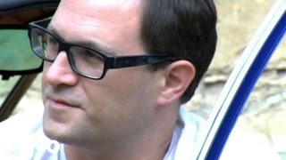 Behind The Scenes Of The Maximum Balloon Photoshoot