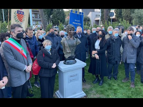 Una statua per Paolo Rossi a Prato