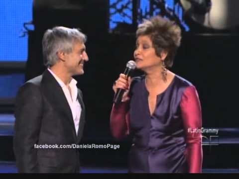 Daniela Romo y Sergio Dalma "Yo no te pido la luna" (Latin Grammy 2012)