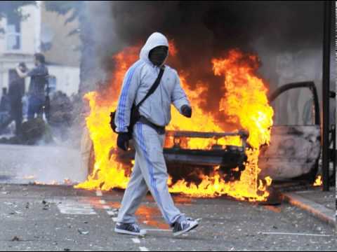 R-DUG & Sammy Gold - Riot ina england