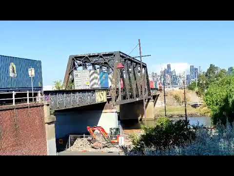 3MA5 NRs with a long rake of intermodals