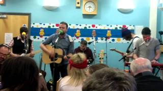 Frightened Rabbit - Scottish Wind @ Tom Morton Show (17-NOV-11)