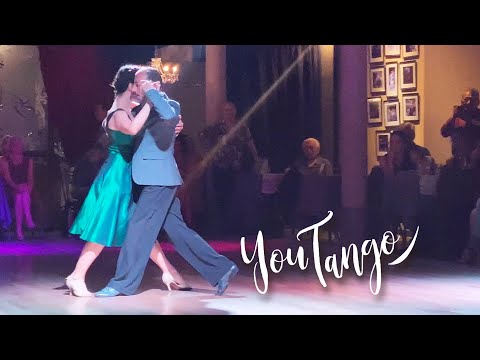  Analia Vega  and  Marcelo Varela  are  dancing  to  the  tango  "  Busco Tu Piel  "  by  Héctor Varela  or  Roberto Goyeneche  in  2020
