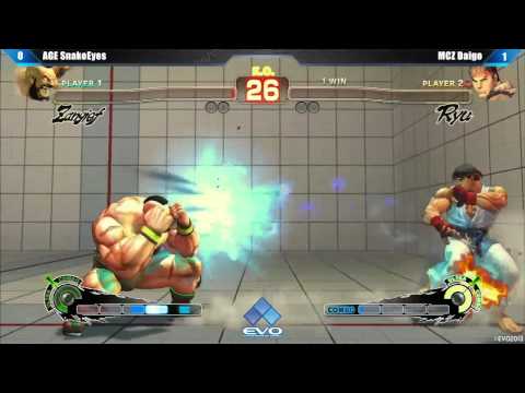SSF4 AE EVO 2013 SEMIFINALS AGE SnakeEyes (ZANGIEF) vs MCZ Daigo (RYU)