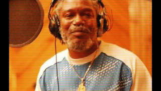 Horace Andy vs. Robo-Bass-HiFi - Money