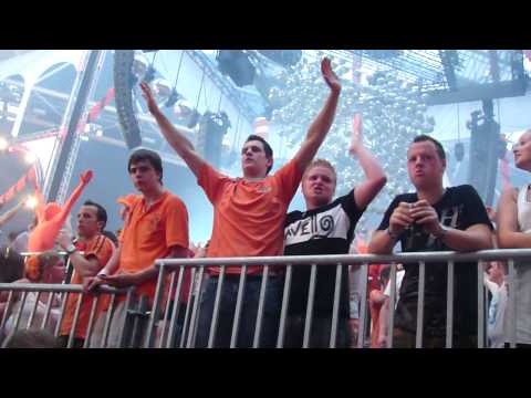 Q-DANCE FEESTFABRIEK || DE EINDSHOW PART 1 || HD
