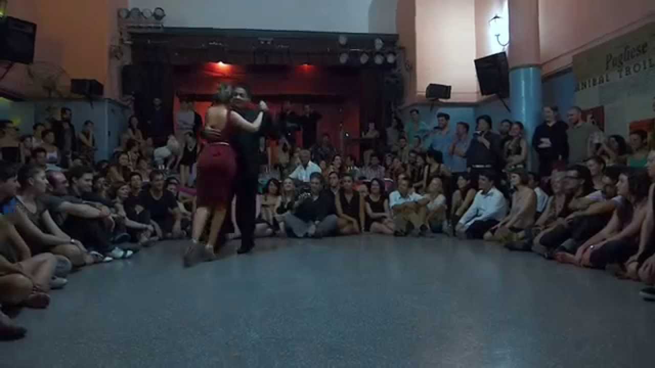 Noelia Hurtado y Carlitos Espinoza  Vals  08/02/15