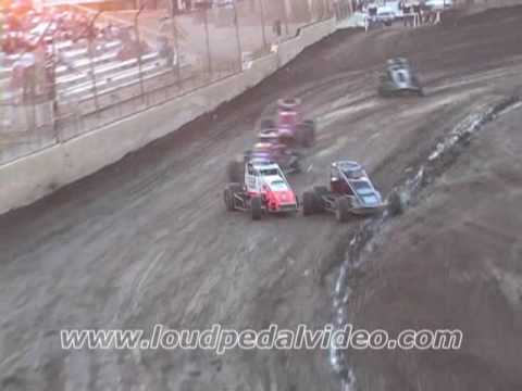 John Wright VRA Sprint Car Close Call
