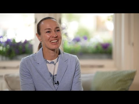 Martina Hingis: Breaking Through as a Phenom