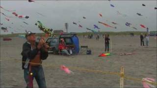 preview picture of video 'Kite Festival - Long Beach, Washington'
