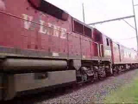 The V/Line N468 N Class near Murrumbeena Station