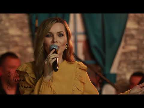 Splet Makedonski narodni pesni - Ajde sonce zajde,Levendi Gurgo,Sal si odam sal si pitam