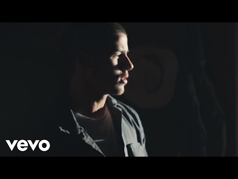 Nick Jonas - Chainsaw