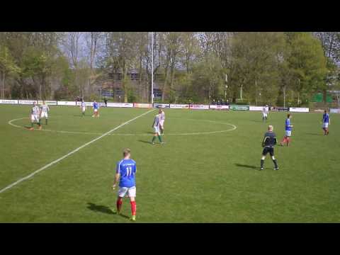 Voetbalwedstrijd vv Dokkum-vv. ''t Fean 58  Uitslag 1-1
