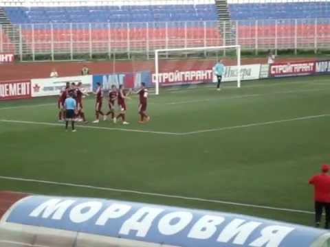 Мордовия-Спартак Нальчик. Руслан Мухаметшин забивает пенальти и открывает счет. 1-0.