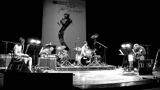 Marc Ribot´s Ceramic Dog feat. Eszter Balint - Never Better