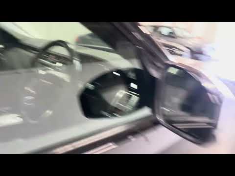 2019 Land Rover Discovery SDV6 SE Commercial