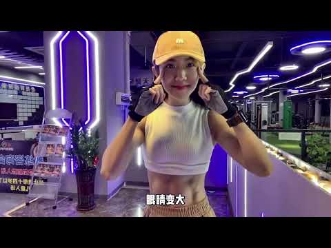 girl with muscles 40