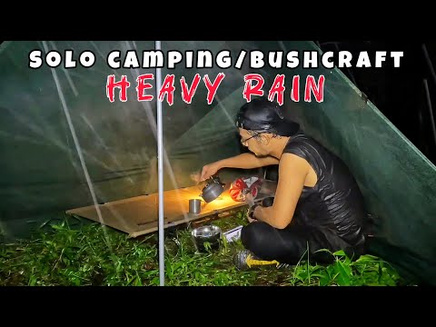 Struggle to Build a Shelter in Heavy Rain, Camping Bushcraft and Outdoor Activities