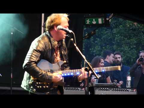 Greatest Bass Solo Ever - Mark King, Northwood House, Isle of Wight 2012.