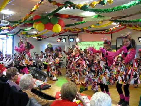 02-2014 Optreden Sjtadssjool in de Baenje 'Wie eine wèk'