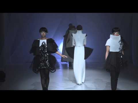 第29回服装造形学科ファッションショー「angle」　本音と建前