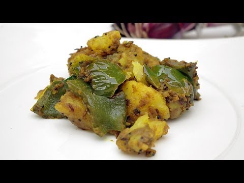 Indian Potato and Bell Pepper Curry
