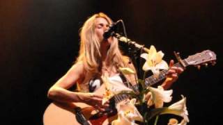 Heather Nova - Like A Hurricane (Live @ Heerlen 08/10/2010)