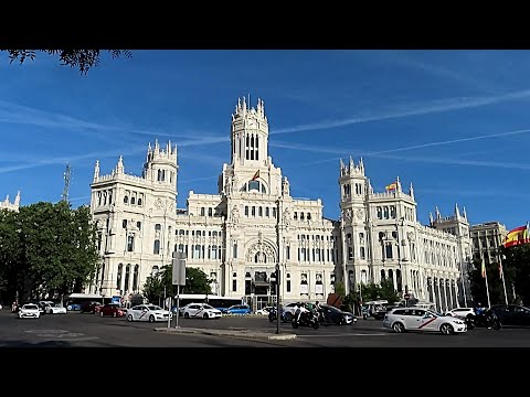 Día Extraordinario en Madrid. Jardines. Cibeles. Calle Gran Vía. Plaza de España y Don Quijote