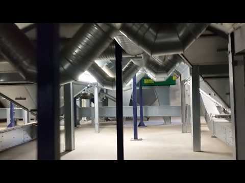 Getreidesilo rechteckig mit Trichter