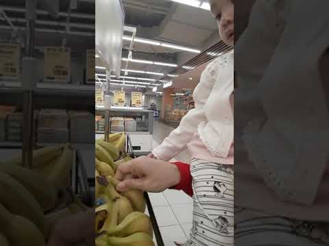 Raheemah's vlog (@her 14 months old)