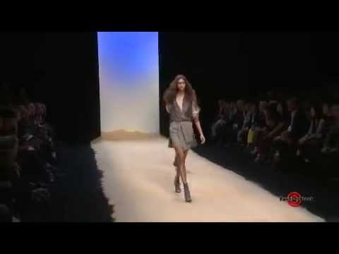 GUY LAROCHE Fashion Show Spring / Summer 2010 @ Paris Fashion Week at Carousel de Louvre | EXCLUSIVE